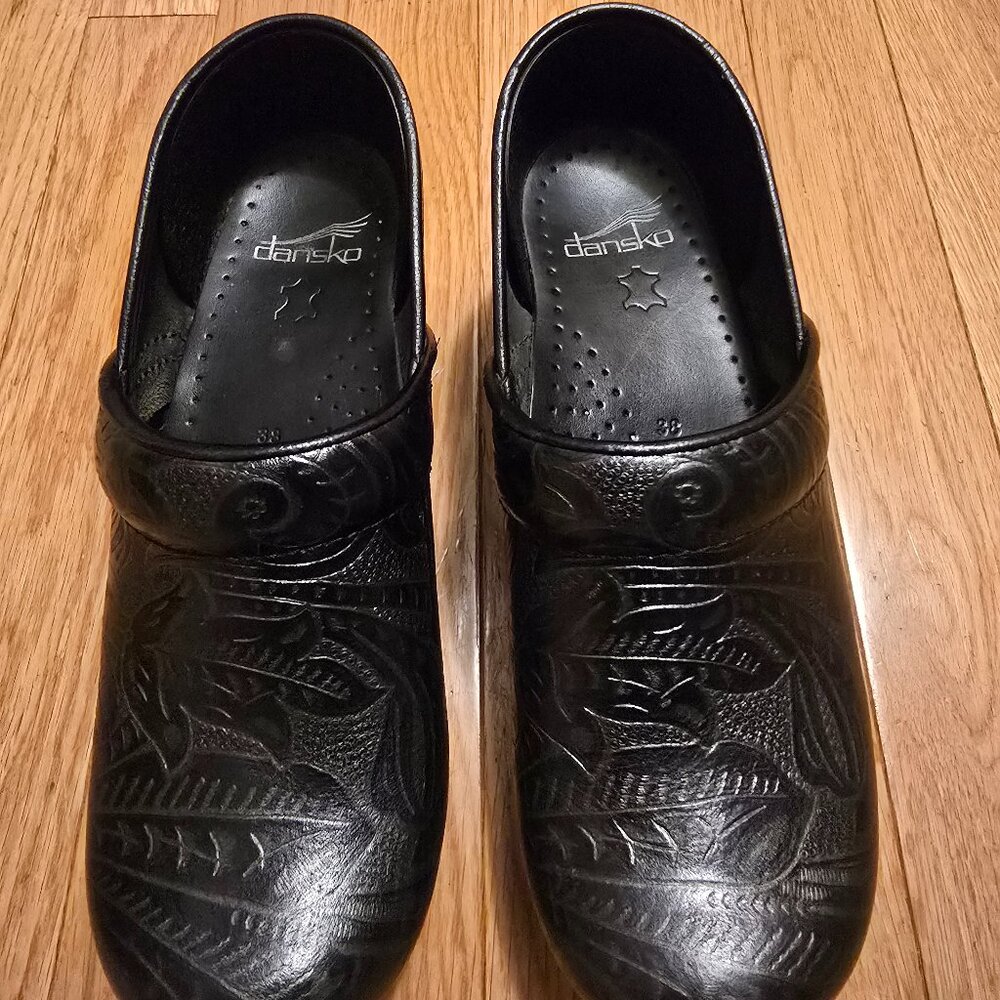 Black Dansko Professional Clogs – Size 7.5 - 8 (38) – Excellent Condition